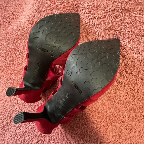 Women’s Heels - Picture 8 of 9